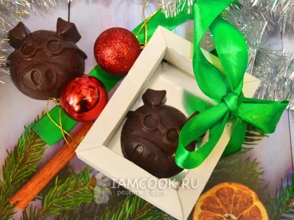 Фото блюда: Домашний шоколад «Свинка» из тертого какао и какао-масла