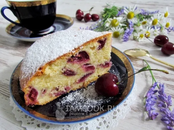 Фото блюда: Пирог с черешней на сметане