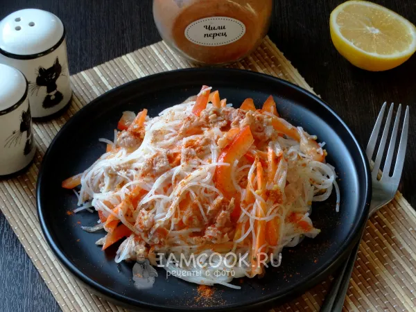 Фото блюда: Салат с фунчозой и тунцом