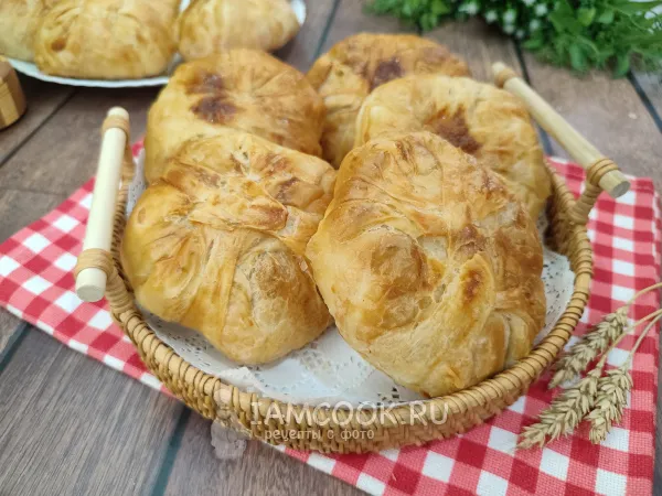 Фото блюда: Молдавские плацинды из вытяжного теста