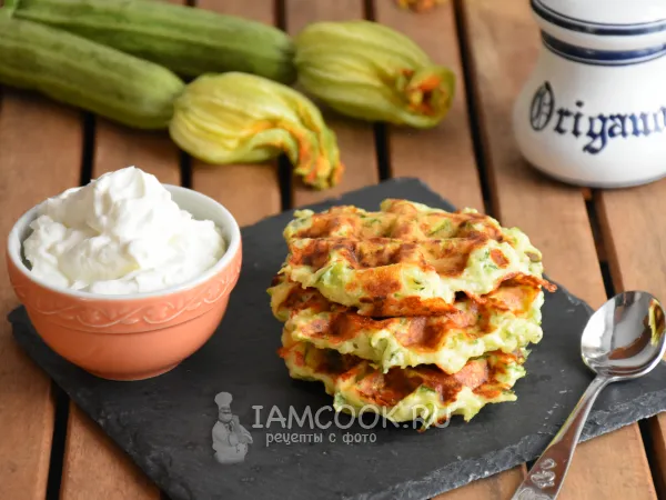 Фото блюда: Вафли с цукини, творогом и сыром (безглютеновые)