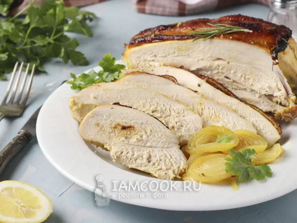 Фото блюда: Куриная грудка, запечённая целиком в медово-лимонном соусе