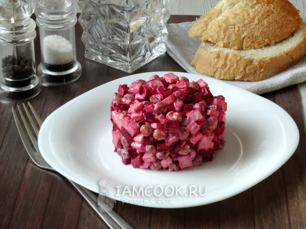 Фото блюда: Салат со свёклой и ветчиной