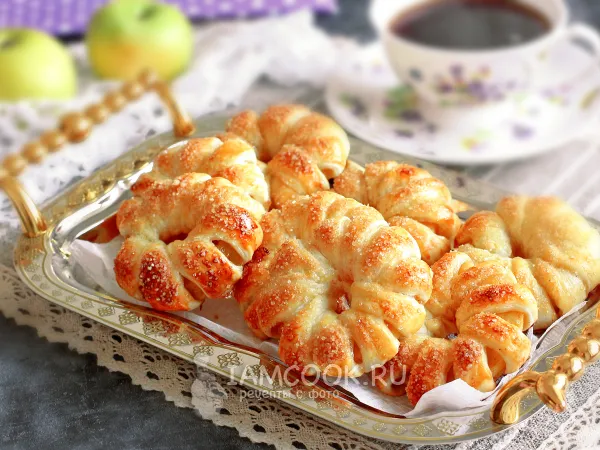 Фото блюда: Яблочные кольца в слоеном тесте