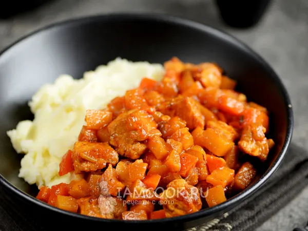 Фото блюда: Тушеная репа с мясом