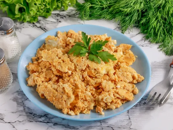 Фото блюда: Жареная икра карася с яйцом