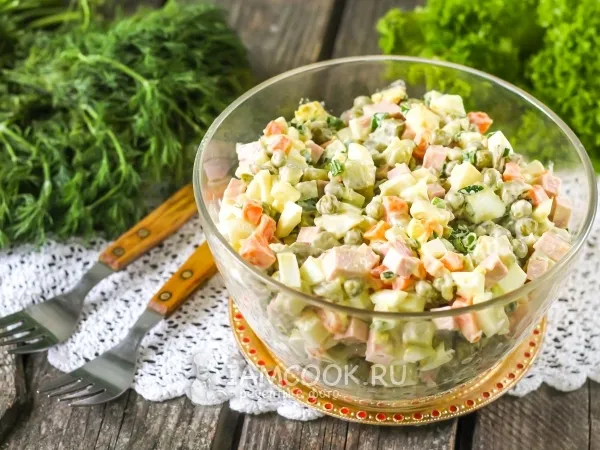 Фото блюда: «Оливье» со сметаной