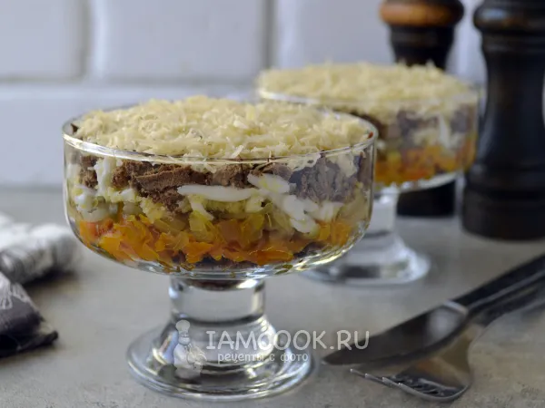 Фото блюда: Салат «Первый снег» с куриной печенью