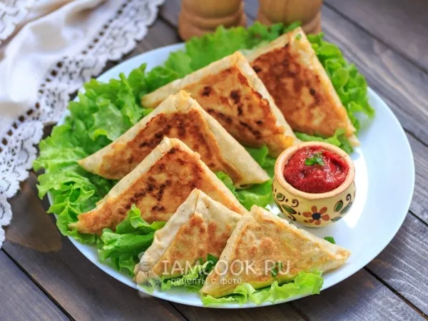 Фото блюда: Жареный лаваш с колбасой и сыром