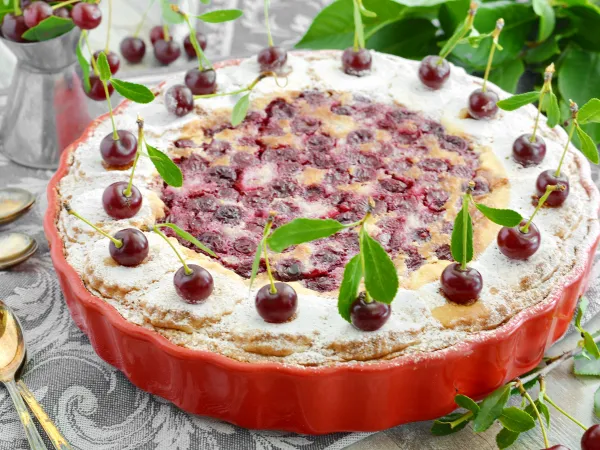 Фото блюда: Цветаевский пирог с вишней в сметанной заливке