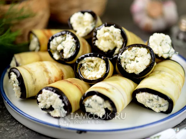 Фото блюда: Рулетики из баклажанов с брынзой и чесноком