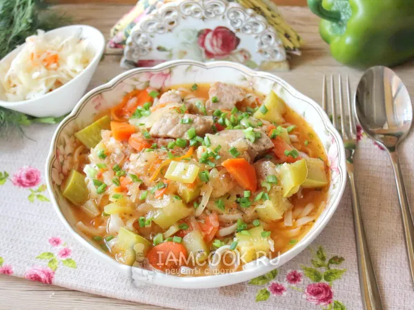 Фото блюда: Лагман с квашеной капустой