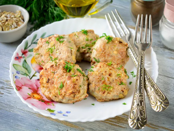 Фото блюда: Мясные котлеты с овсянкой