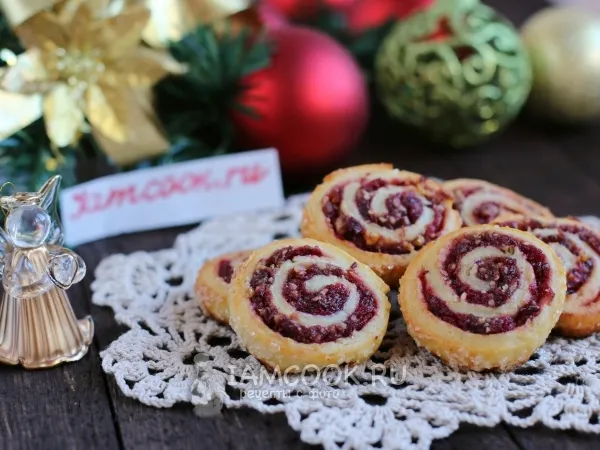 Фото блюда: Праздничное печенье с клюквой и орехами