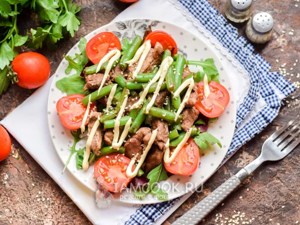 Фото блюда: Теплый салат с говядиной и стручковой фасолью
