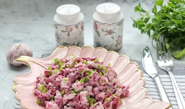 Фото блюда: Салат с мясом и свеклой