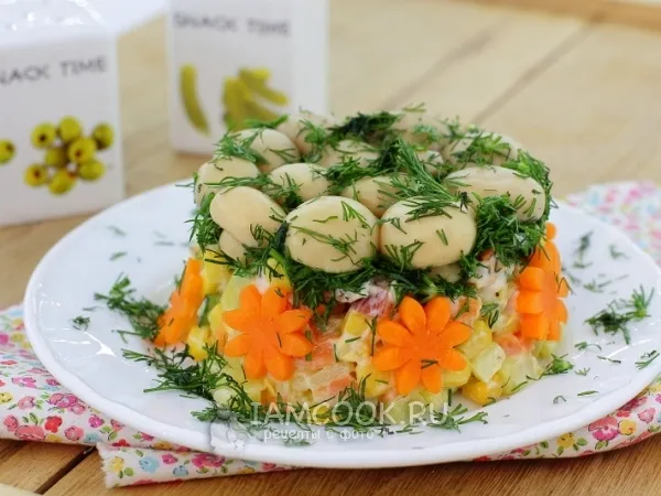 Фото блюда: Салат-перевёртыш с шампиньонами