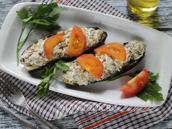 Фото блюда: Баклажаны, фаршированные колбасой и каймаком, в пароварке