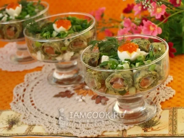 Фото блюда: Салат с сёмгой и красной икрой