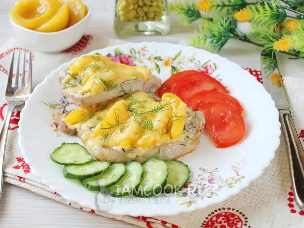 Фото блюда: Свинина с персиками консервированными (в духовке)