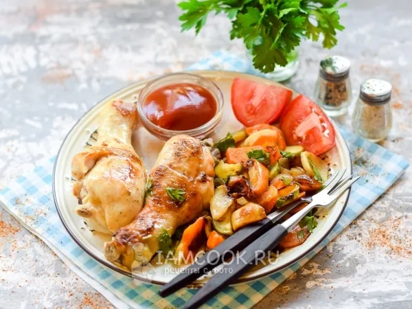 Фото блюда: Курица с овощами на сковороде