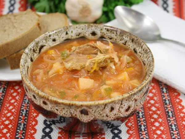 Фото блюда: Борщ с мясом в мультиварке