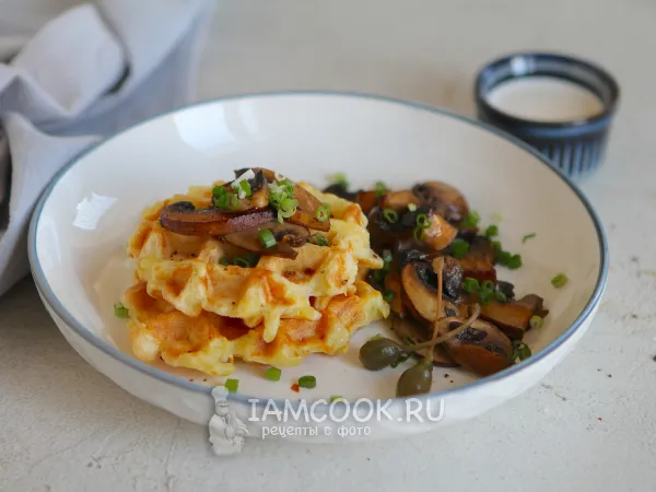 Фото блюда: Картофельные вафли с грибами