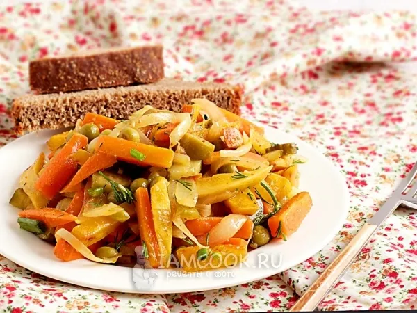 Фото блюда: Салат из тушеной моркови