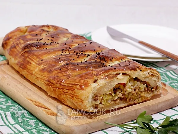 Фото блюда: Кулебяка из слоеного теста