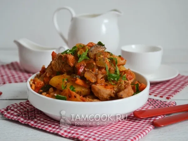 Фото блюда: Азу из индейки в мультиварке