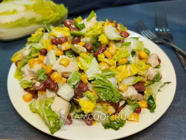 Фото блюда: Салат с курицей, фасолью и кукурузой