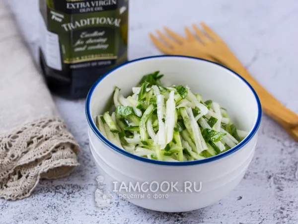 Фото блюда: Салат с редькой и огурцом
