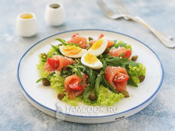 Фото блюда: Салат с лососем, рукколой и помидорами черри