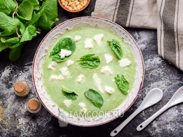 Фото блюда: Крем-суп из брокколи и шпината со сливками