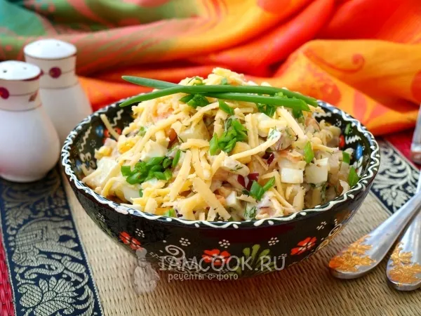 Фото блюда: Салат с копчёным кальмаром