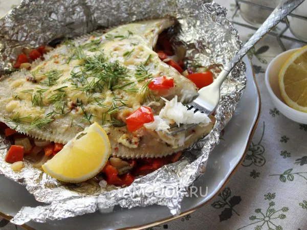 Фото блюда: Камбала с овощами в фольге в духовке