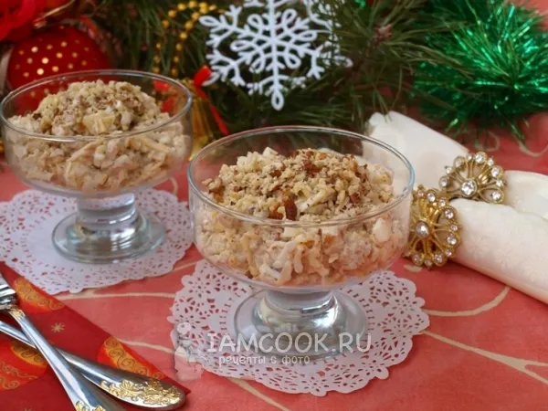 Фото блюда: Салат «Дамский каприз» с курицей и ананасом