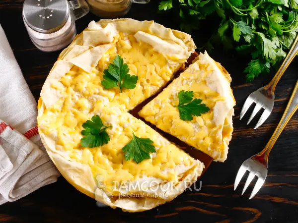 Фото блюда: Пирог из лаваша с сыром на сковороде