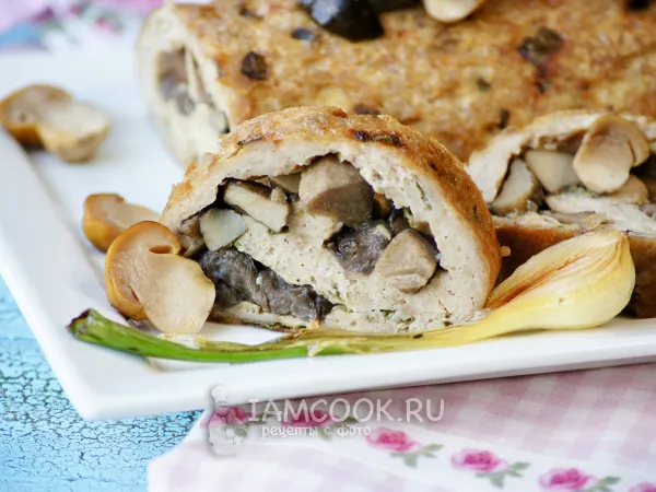 Фото блюда: Рулет из куриного фарша с грибами