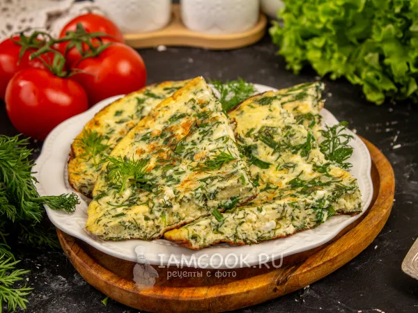 Фото блюда: Омлет с творогом и зеленью на сковороде