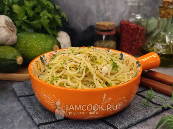 Фото блюда: Макароны с кабачками и курицей