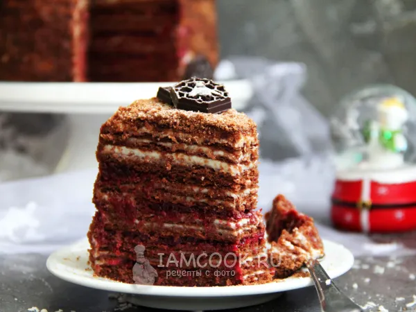 Фото блюда: Шоколадный Медовик с вишней