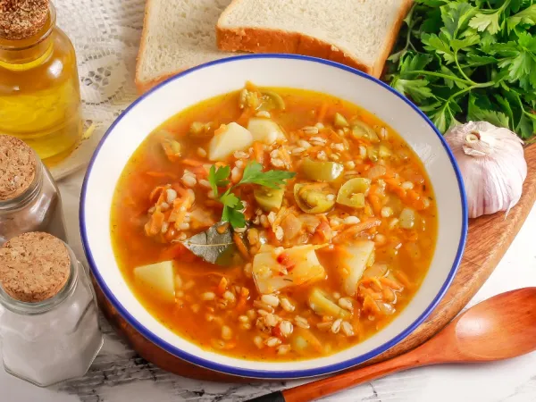 Фото блюда: Рассольник с зелеными помидорами и перловкой