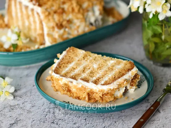 Фото блюда: Бисквитный торт Медовик со сметанным кремом