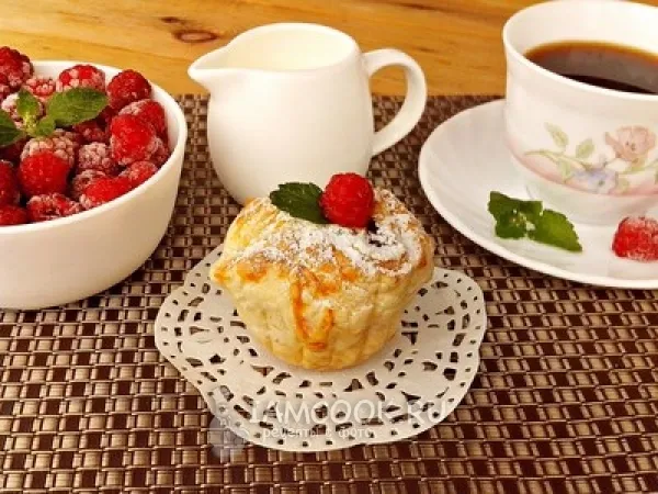 Фото блюда: Слойки с малиной и шоколадом