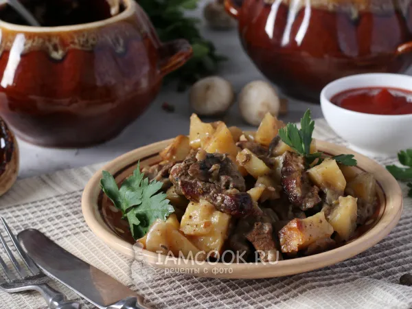Фото блюда: Мясо по-петровски в горшочке (карельская кухня)