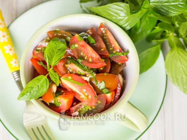 Фото блюда: Салат из помидоров с сахаром и уксусом