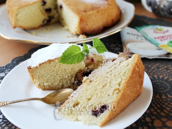 Фото блюда: Шарлотка с вяленой вишней