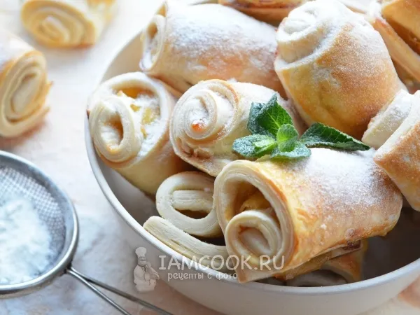 Фото блюда: Слоеные пирожки с яблоком