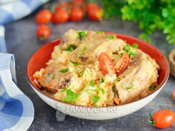 Фото блюда: Свиные ребрышки с рисом на сковороде